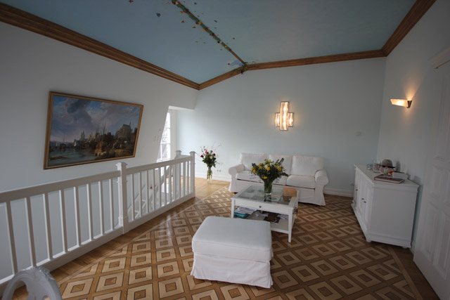 Yellow apartment — photo 3